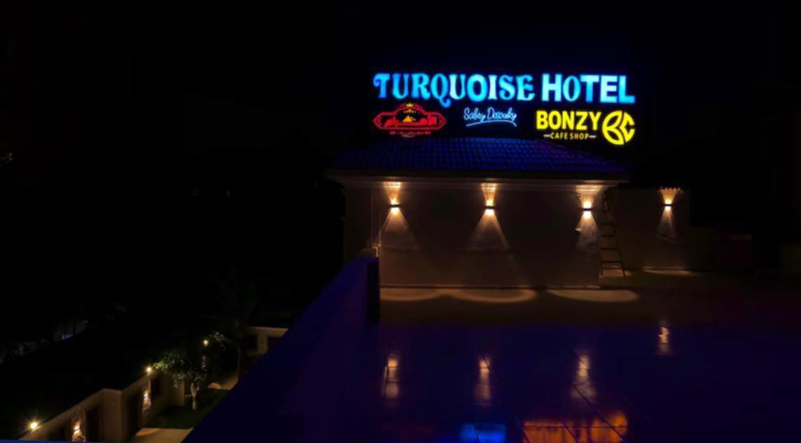 Turquoise Pyramids Palace Giza Exterior foto